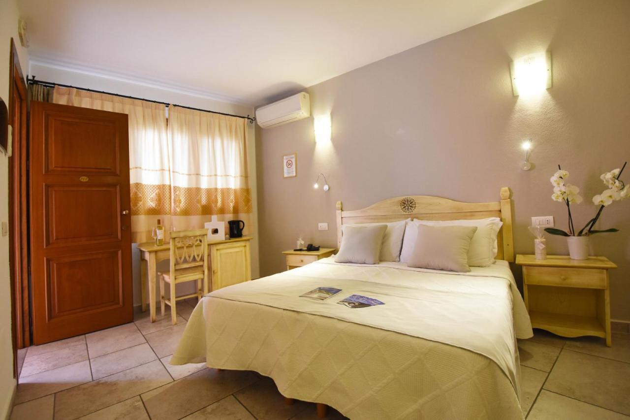 B&B I Graniti Sardi Villasimius Luaran gambar